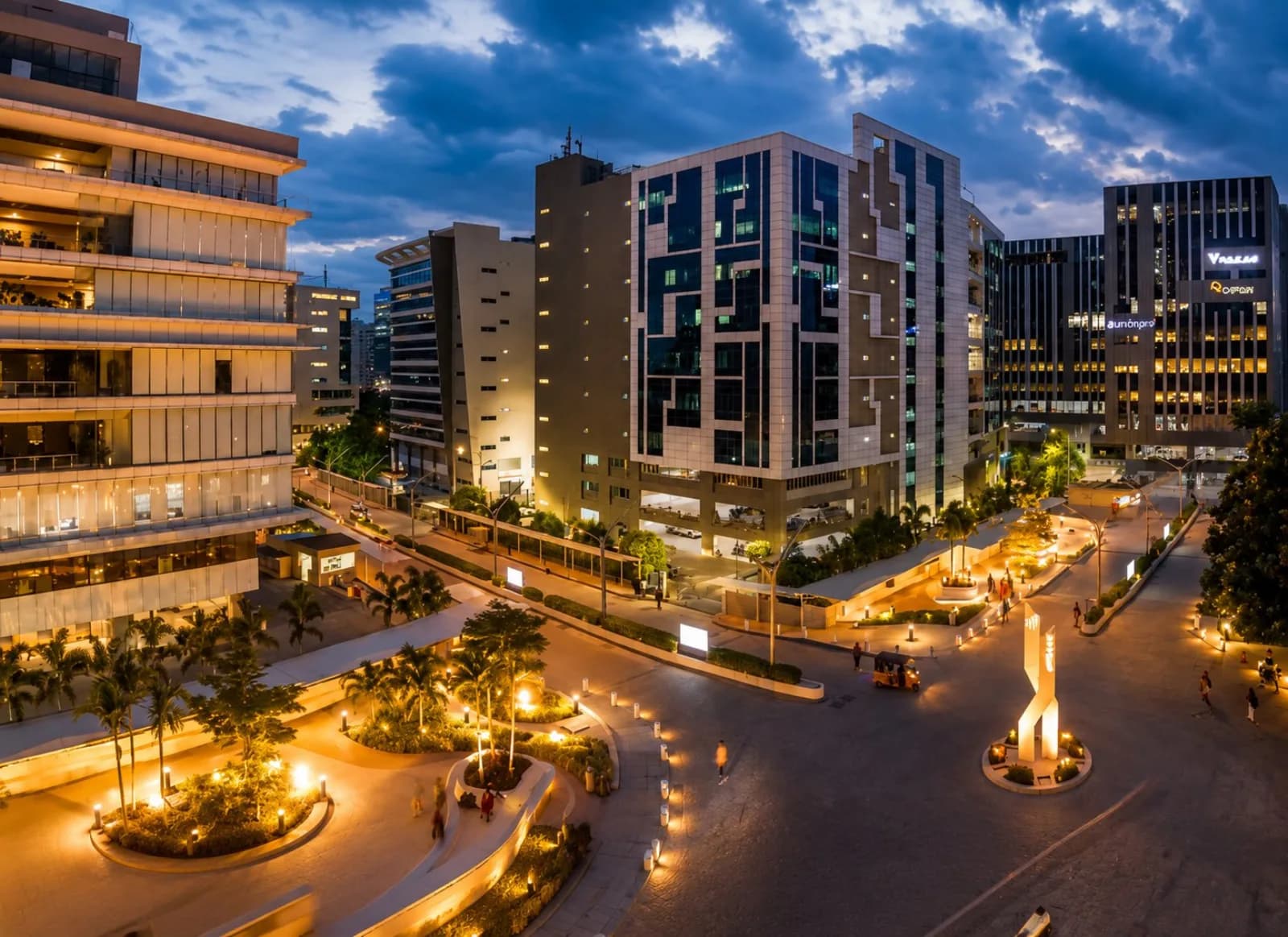 Phoenix Avance Business Hub