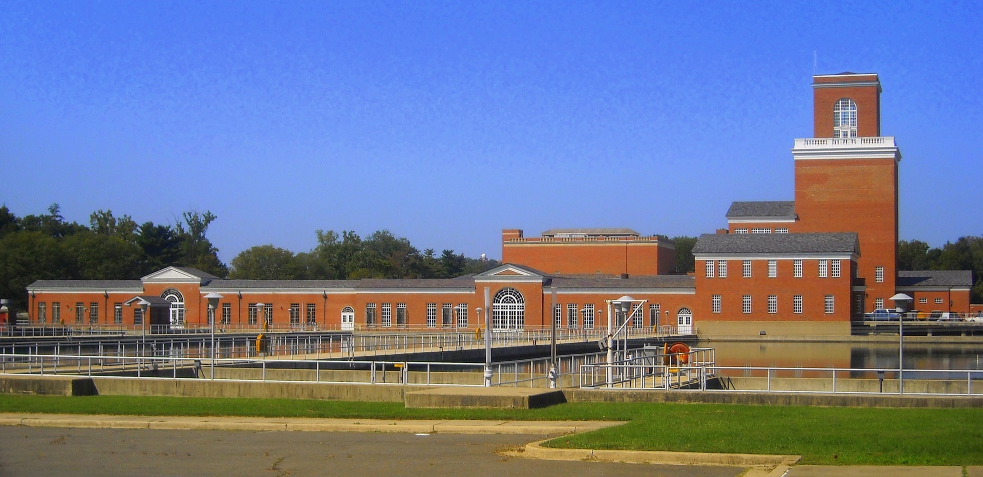 Water treatment plant facility